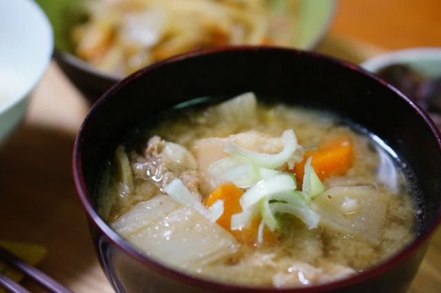 キャスト スープ レシピ コンビニ食材 豚汁