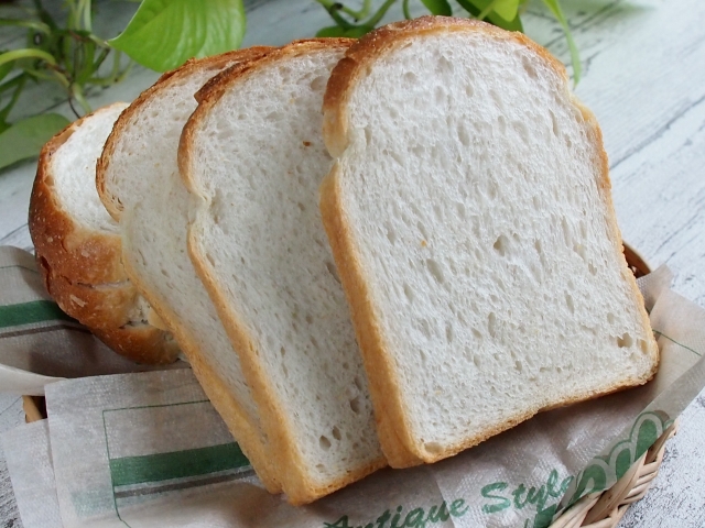 教えてもらう前と後 高級食パン 食パン保存方法 パサパサパンのよみがえり術