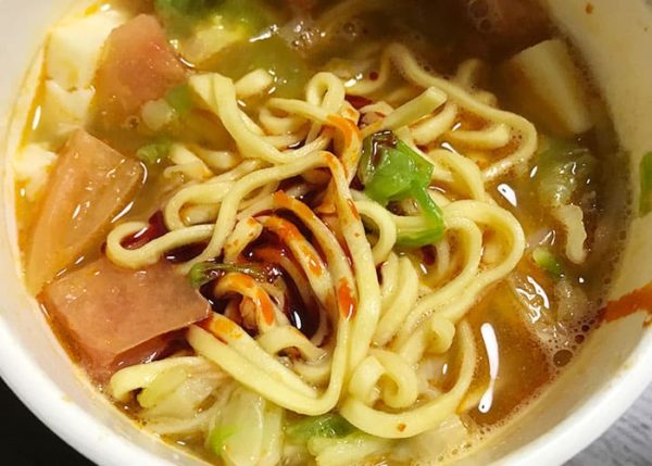 蒙古タンメン中本 カップ麺 トマト レモン 辛旨オイル