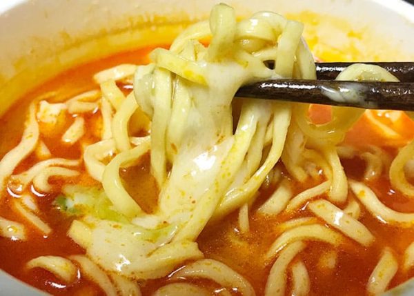 蒙古タンメン中本 カップ麺 とろけるチーズ