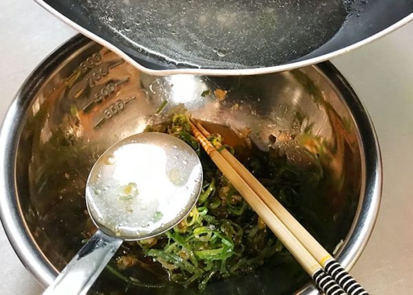 サーモン蒸しの葱生姜風味 タレ 炊き蒸し汁
