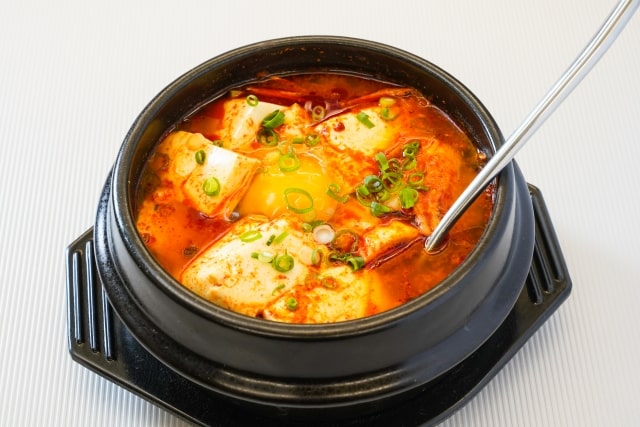 作り方 チゲ 本格旨辛～！豚キムチチゲの韓国人気レシピ3選。簡単に美味しく作るコツは？