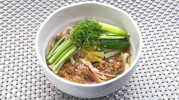 魔法のレストラン 村田流サバ缶でぶっかけうどん