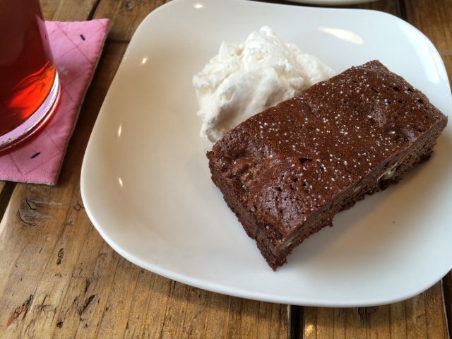 三層の生チョコレートケーキ 山本ゆり