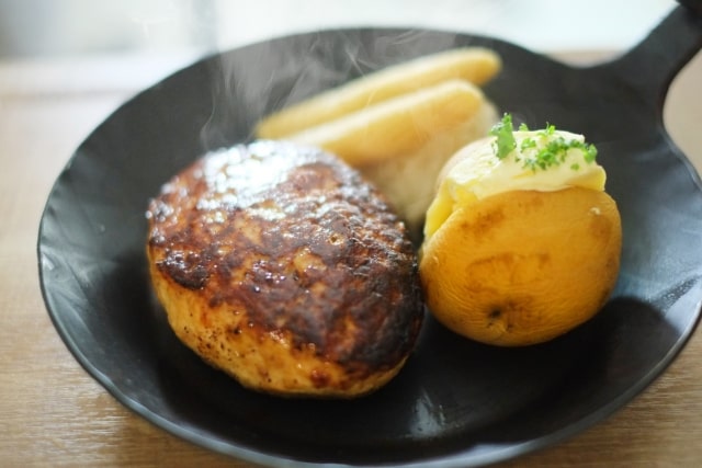 男子ごはん 定番料理 ひき肉 ハンバーグ