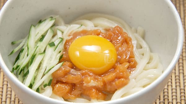 相葉マナブ 秋の北海道博 サーモンユッケうどん