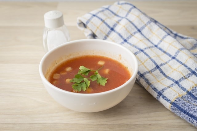 よ～いドン プロにお願い！ちゃちゃっとワンプレート ミシュランシェフ レシピ 作り方 サワラ トマトジュース スープ