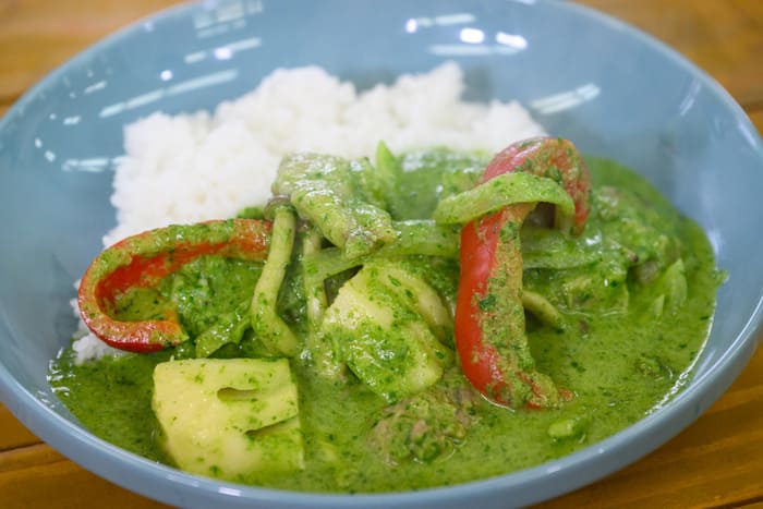 青空レストラン 大葉春菊のグリーンカレー