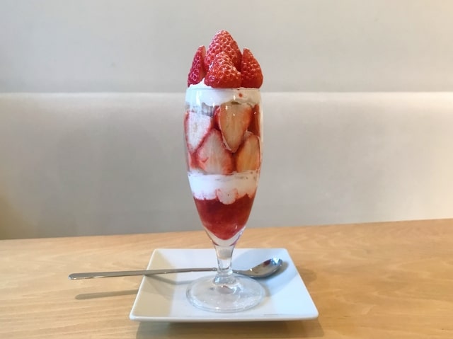 草彅やすとものうさぎとかめ 草彅剛 海原やすよともこ やすとも レシピ 作り方 いちごパフェ