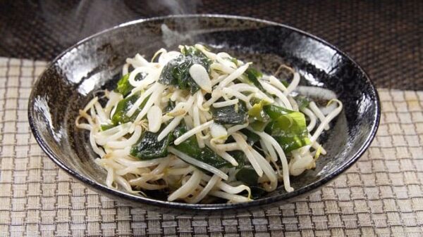 相葉マナブ にんにく レシピ もやしとわかめとにんにくの炒めもの