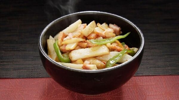 相葉マナブ じゃがいもたっぷり ベーコンのしょう油ガーリック丼