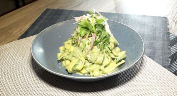 ZIP レシピ 旅するエプロン せりのジェノバ風パスタ