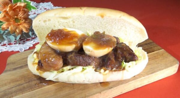 ZIP レシピ 旅するエプロン 岩手県 短角牛のトロ角煮コッペ