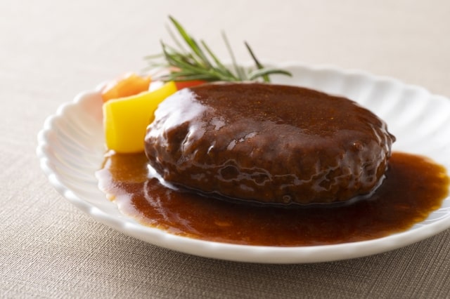 ZIP レシピ 旅するエプロン 本格カレーのライスインハンバーグ