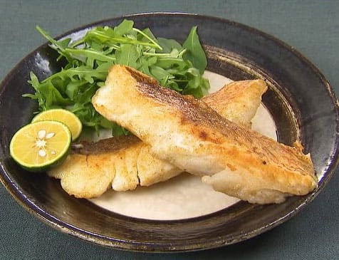 ぺこもぐキッチン 料理家 栗原心平 コショウ料理 元乃木坂46 堀未央奈 白身魚