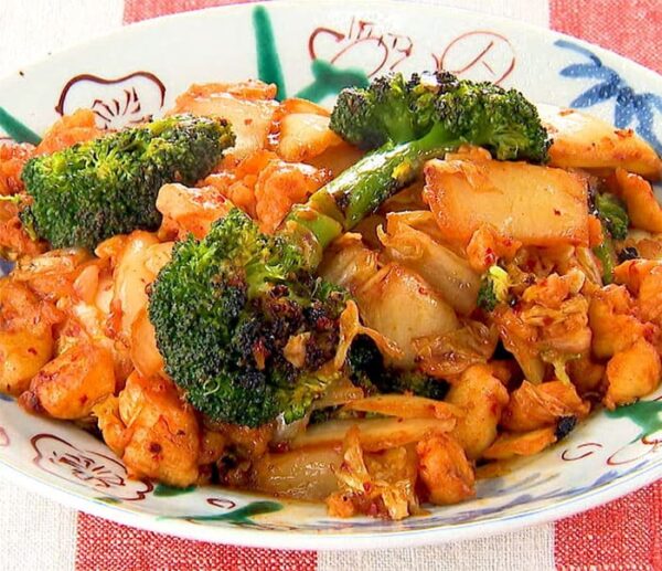 ぺこもぐキッチン 料理家 栗原心平 河合郁人 1000円で超簡単おつまみ 淡雪キムチ炒め