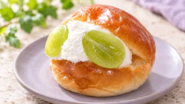 ウワサのお客さま「レジェンド寮母特製・塩麹マリトッツォ」