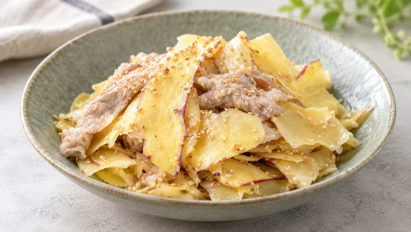 サタプラ「豚肉とさつまいものひらひらナムル風」